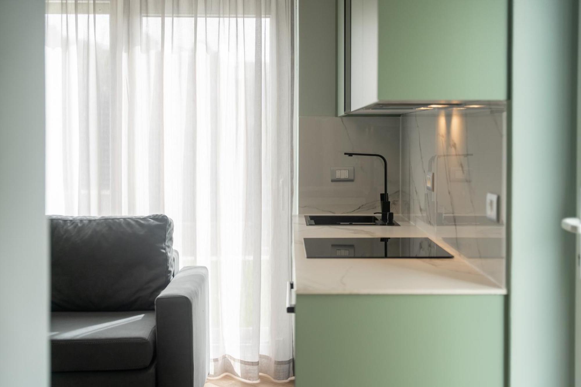 Larum Apartmens Vrsar Exteriör bild