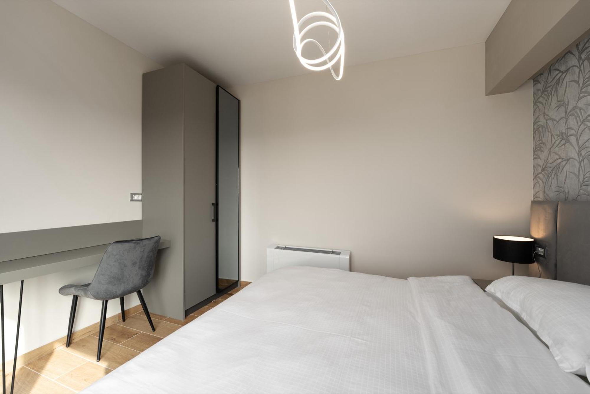 Larum Apartmens Vrsar Exteriör bild