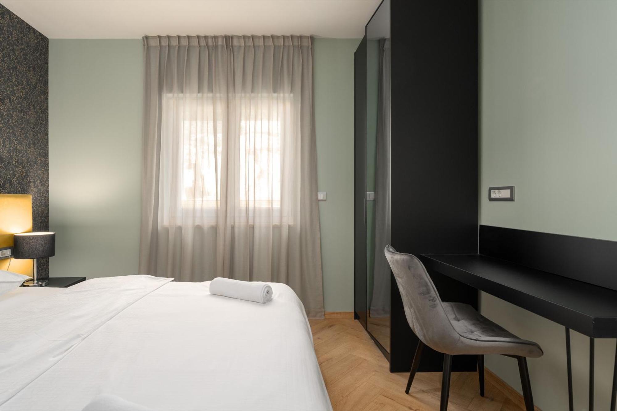 Larum Apartmens Vrsar Exteriör bild