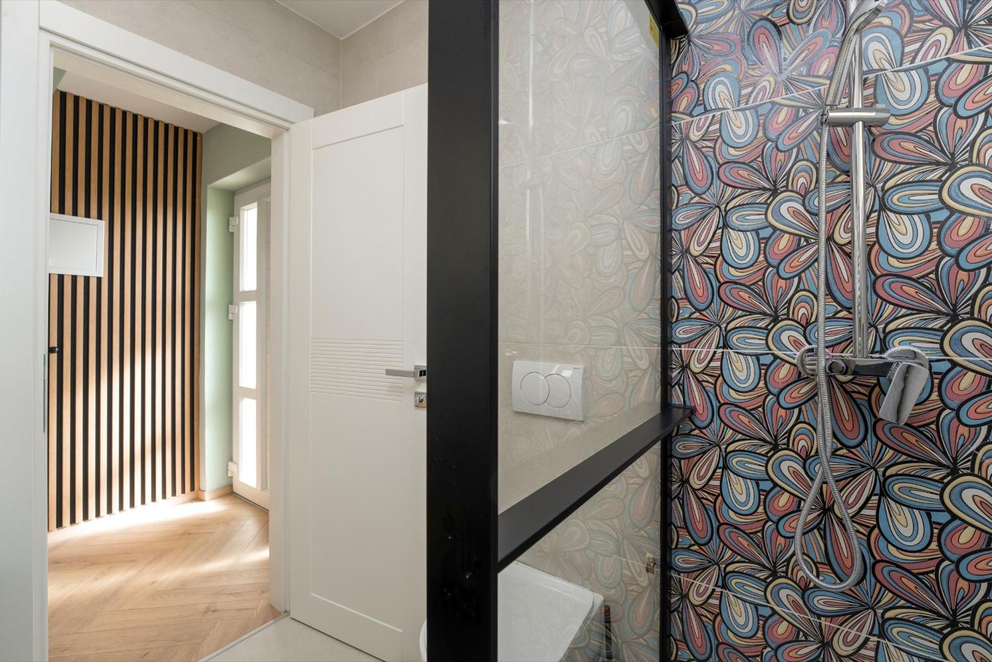 Larum Apartmens Vrsar Exteriör bild