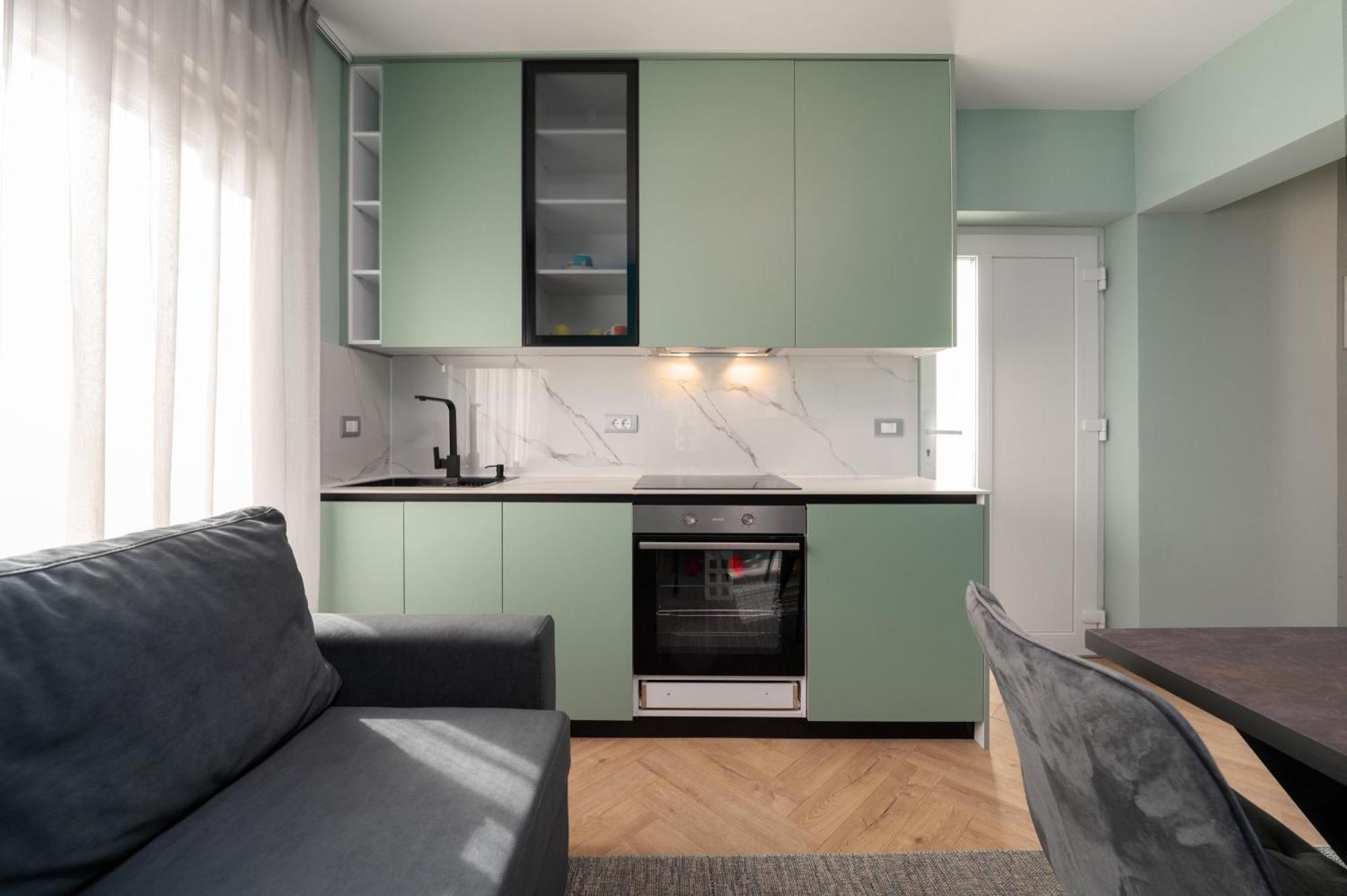 Larum Apartmens Vrsar Exteriör bild