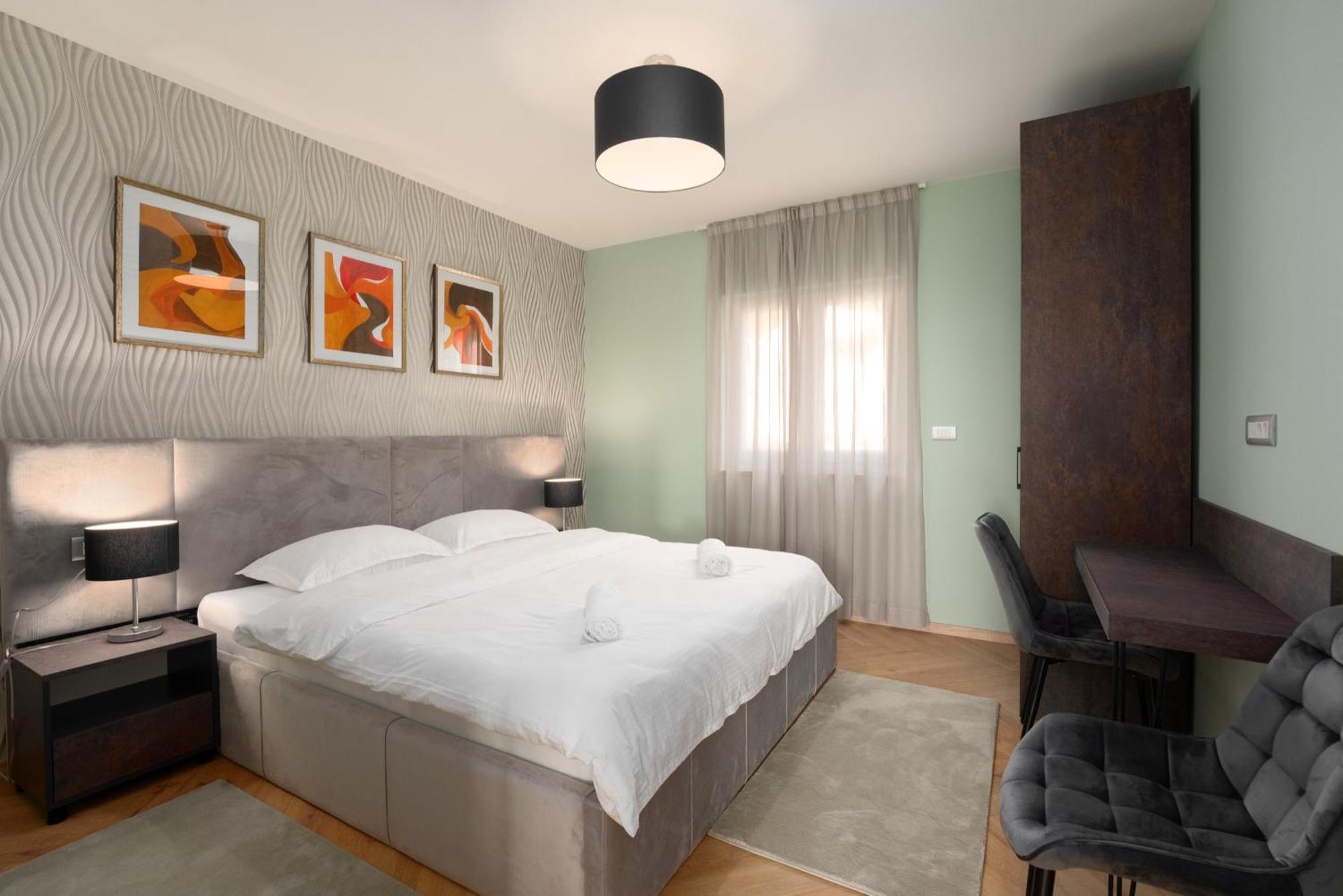 Larum Apartmens Vrsar Exteriör bild